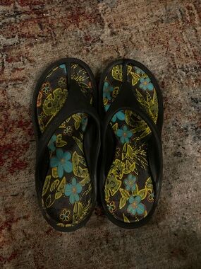 Black Floral Flip Flop Sandals with Turquoise Accents